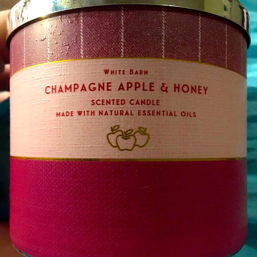 Bath and Body Works White Barn scented candle. Champagne Apple and Honey scent.